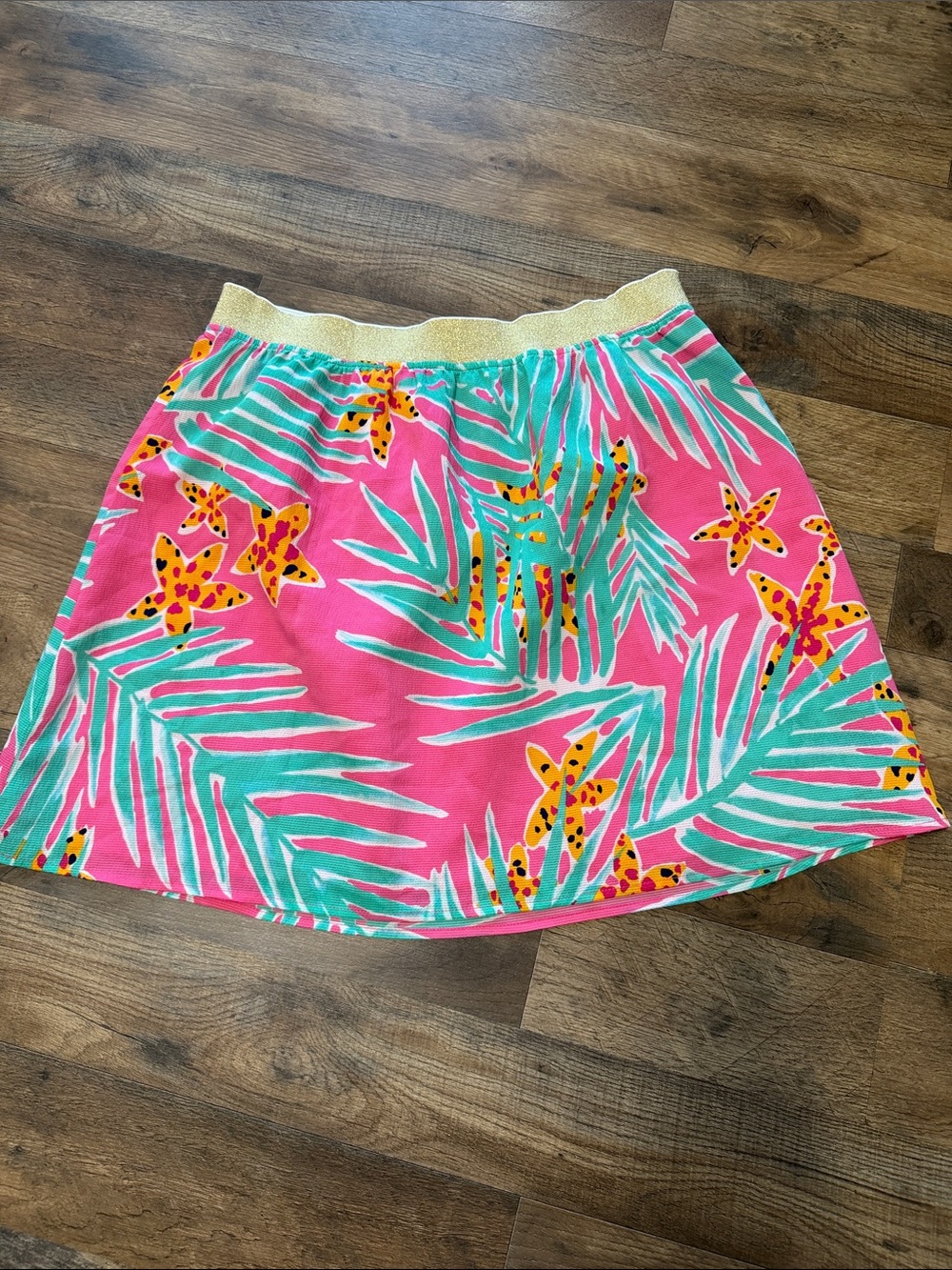 Lilly Pulitzer Leied Coy Skirt
Tropical Palm Print Pull On Size
Large